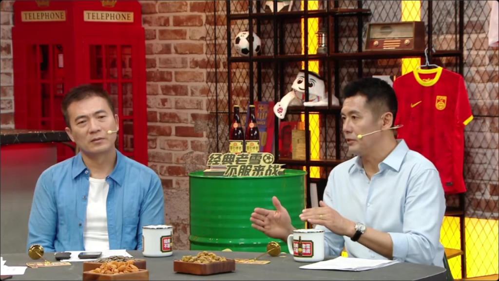 黄健翔杨晨谈国足未来：该彻底更新换代了！选帅该选合适的！