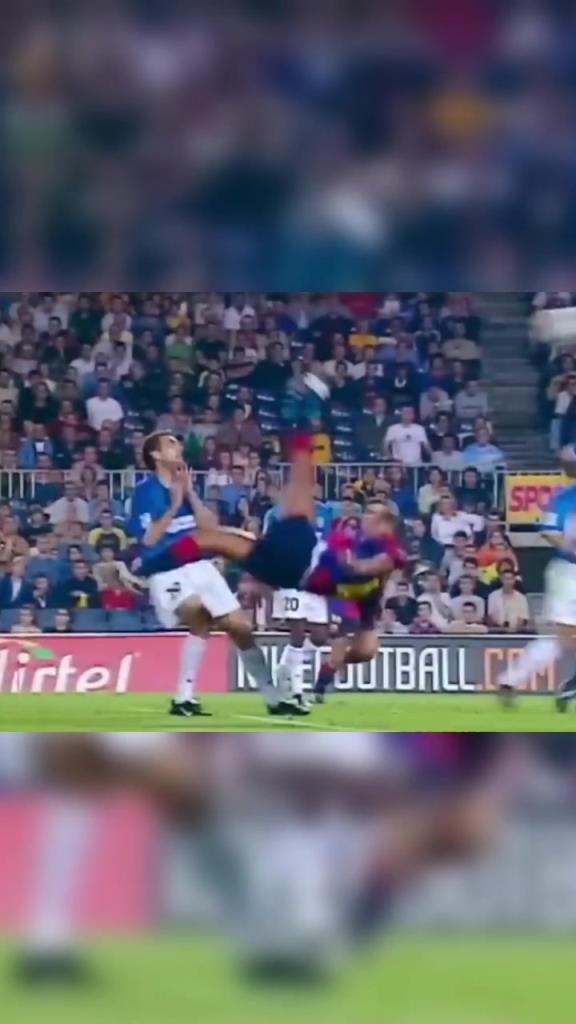 里瓦尔多史诗级帽子戏法！任意球+远射破门+倒挂金钩！