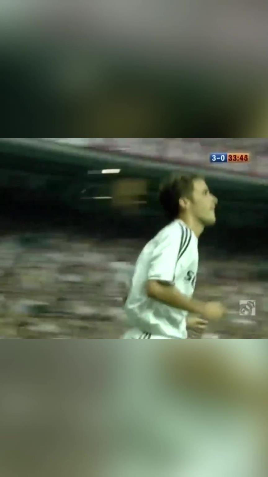 03年劳尔灵气四溢的帽子戏法！三个进球个顶个的细腻！