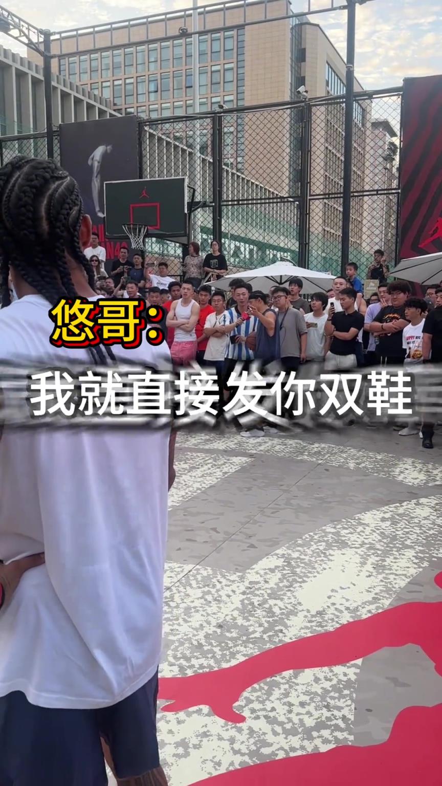 现在中国小孩的弹跳是真夸张啊