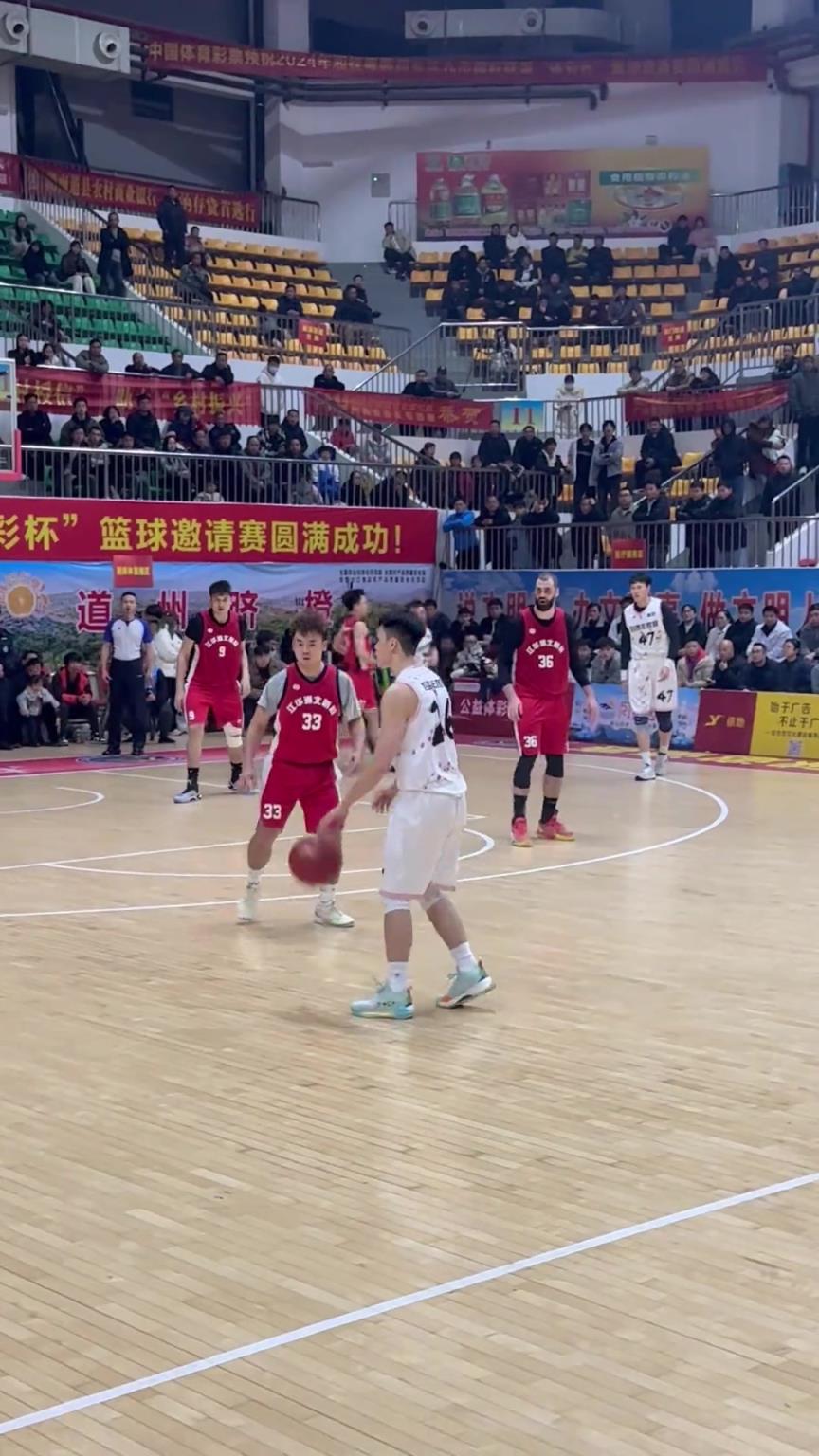 龐崢麟在野球場上簡直就是無敵的存在