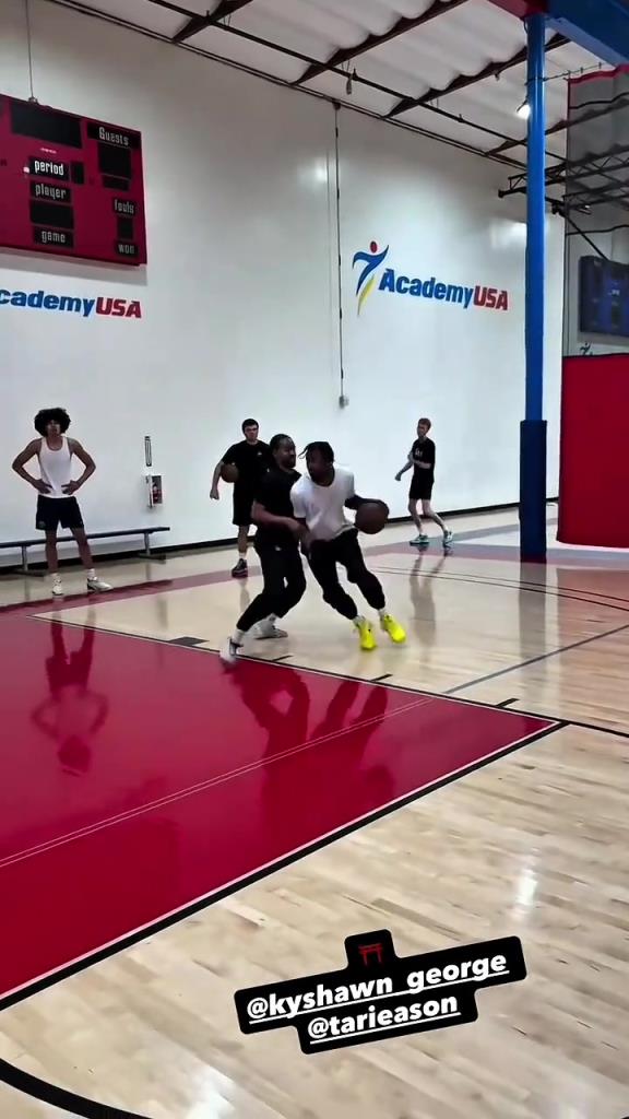 赶紧续约吧！伊森最新的训练视频 各种三分+突破强攻~