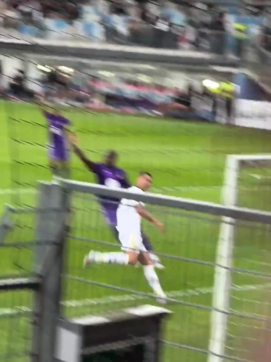 Siuuu！C罗高速奔袭包抄破门斩获赛季首球，最终胜利2:1图卢兹