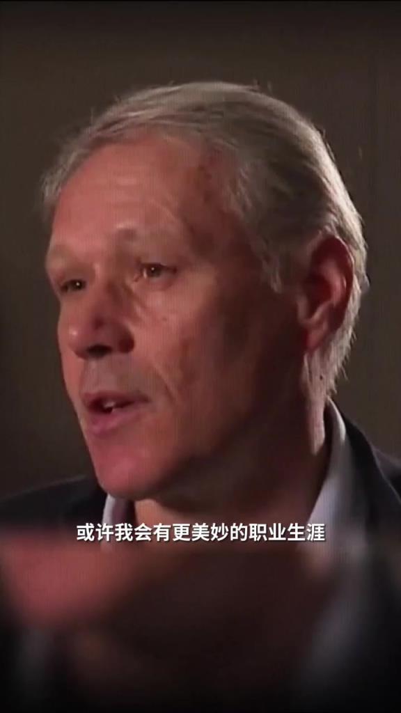 28岁受大伤退役！范巴斯滕:若能像C罗那样多踢几年，生涯会更美妙