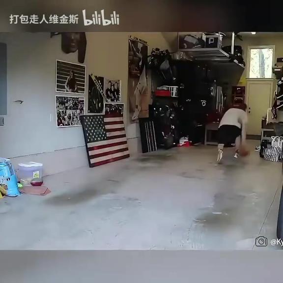 看几遍都很震惊啊！普里查德当年惊艳全网的运球训练！