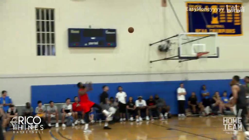 漫长的休赛期！再来回顾一下巅峰时期的哈登吧！