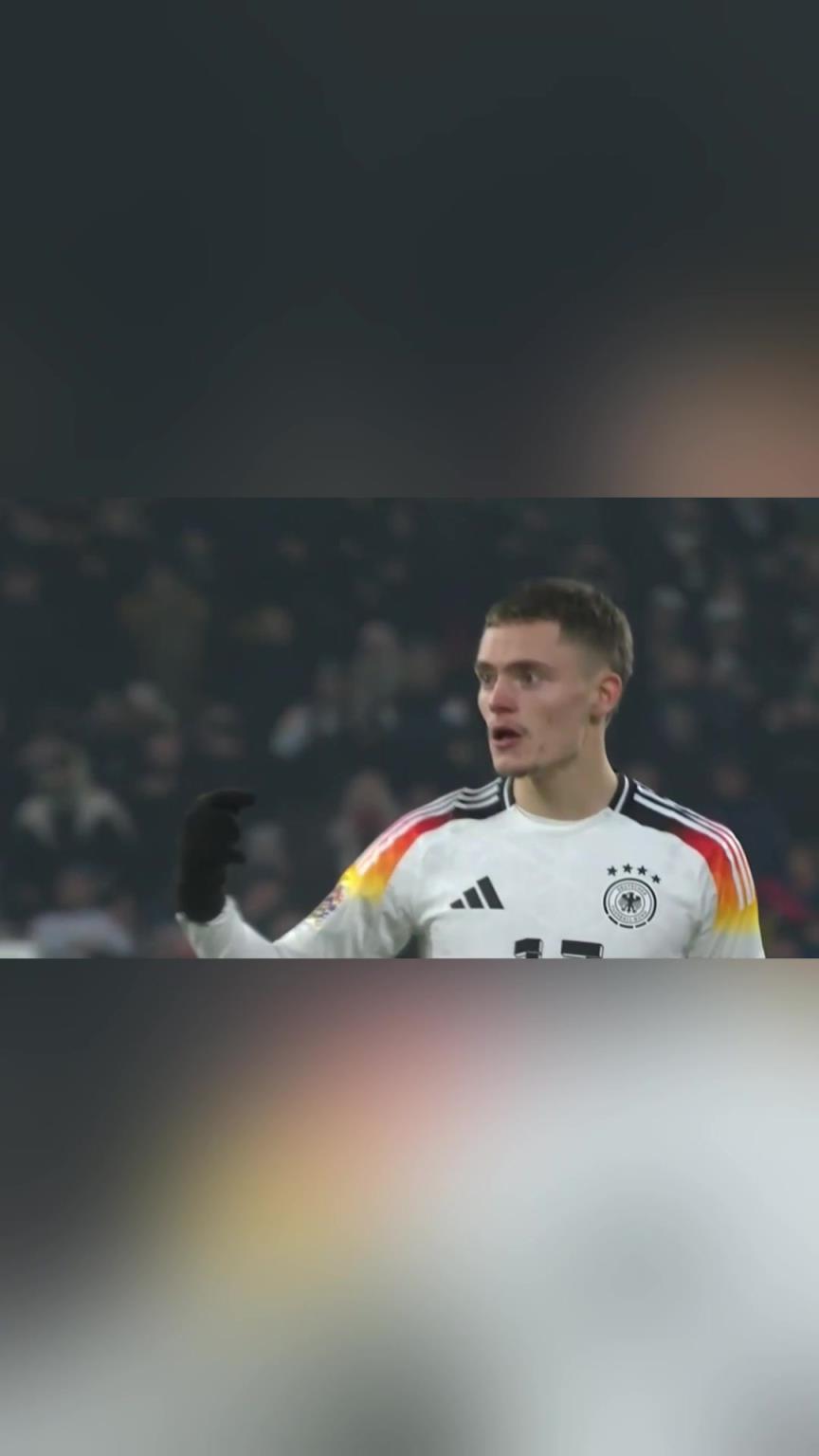 你给几分？维尔茨主罚任意球电梯球下坠直接破门！