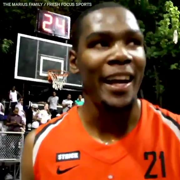 嘎嘎乱杀！14年前的今天，杜兰特在洛克公园轰下66分