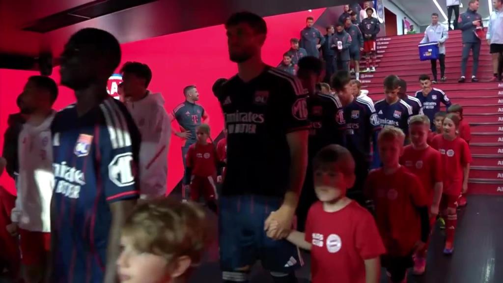 【集锦】友谊赛-迪亚斯首秀造点奥利塞双响 拜仁2-1里昂