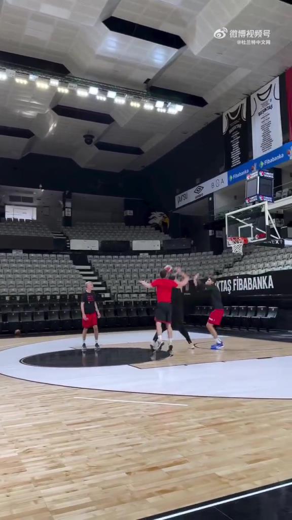 下赛季带领火箭更进一步？申京继续夏季特训