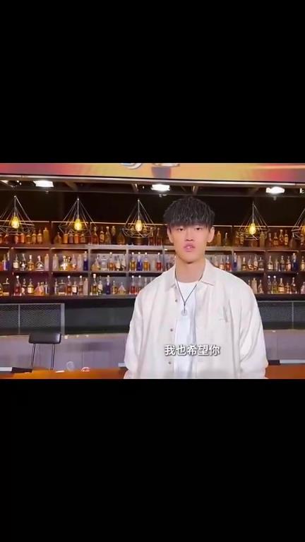 加盟篮网咯！曾凡博此前祝福杨瀚森：恭喜你完成梦想，为你开心