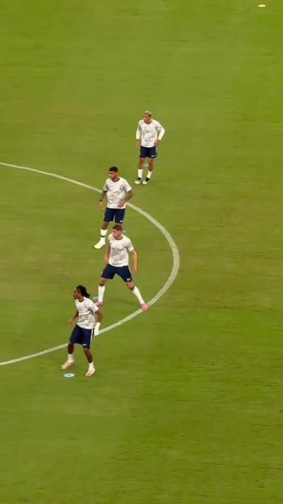 必修课！热刺四后卫的防守训练！太专业了！