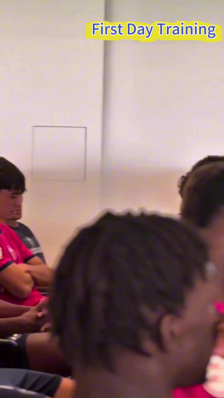 邝兆镭加盟西协乙球队后第一练，这强度直接拉满了队友们都太高大