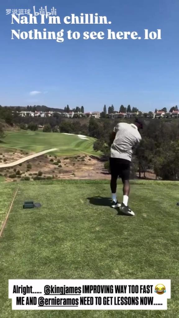 轻松加愉快！詹姆斯休赛期：高尔夫进步明显，与妻子一起练普拉提
