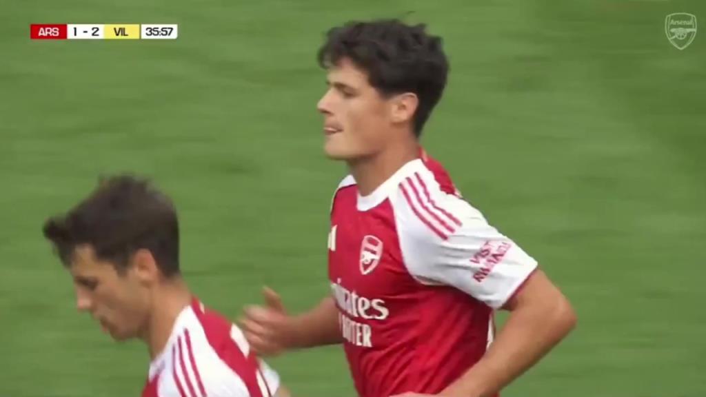 枪手扳回一城！马丁内利角球助攻，诺尔高无人盯防头球破门！