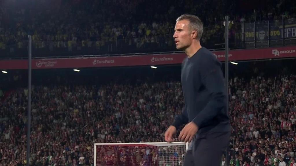 费内巴切遭绝杀！哈迪-穆萨补时头球破门！范佩西怒吼挥拳庆祝！