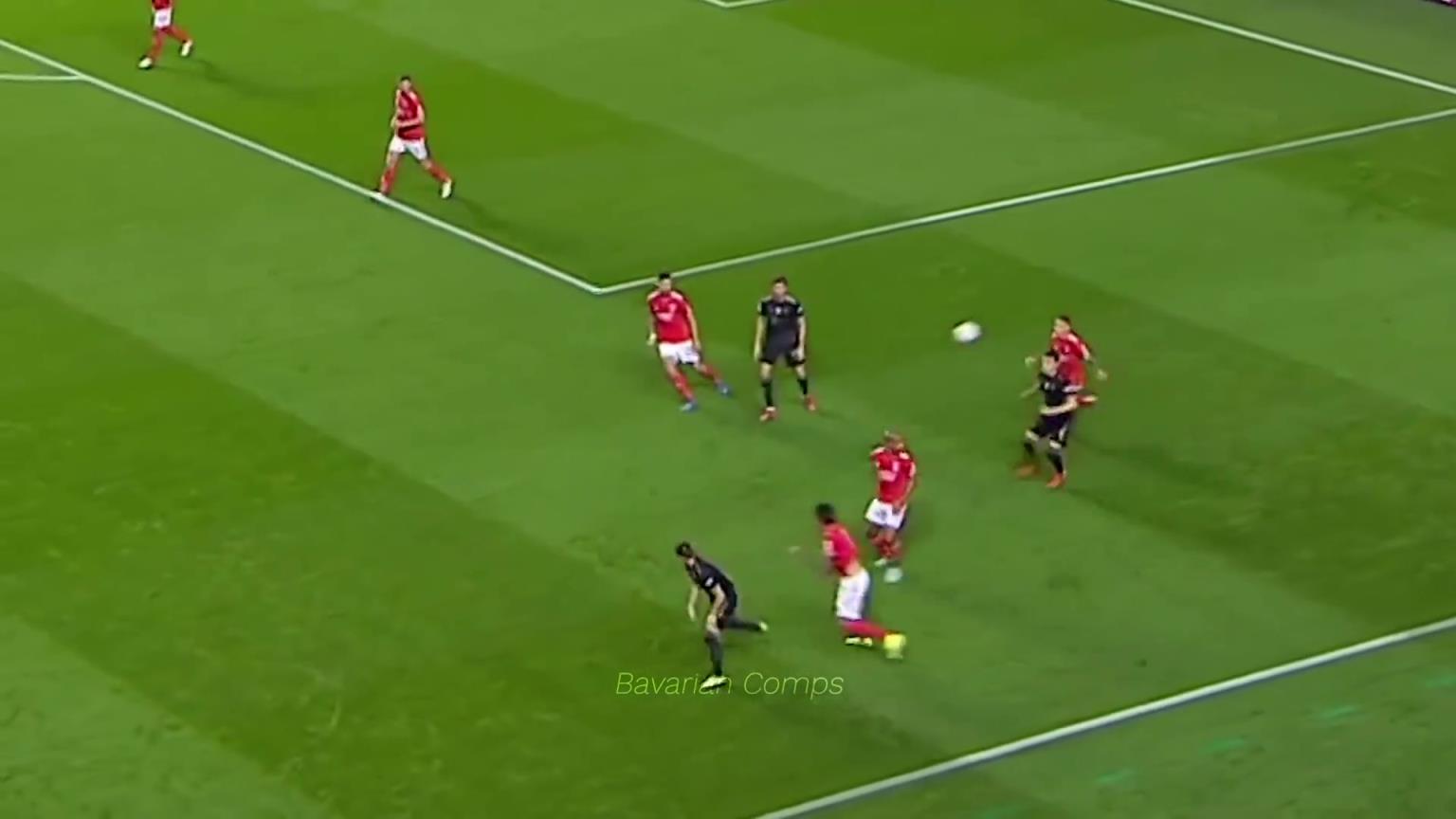 时间过得真快啊！回顾本菲卡努涅斯对阵拜仁的个人集锦！