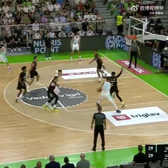 减重之后似乎灵动了很多！东契奇施展出这么丝滑的欧洲步抛投