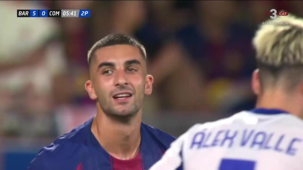 错失良机！亚马尔禁区内横传传中，后点包抄的费兰半空门打偏！