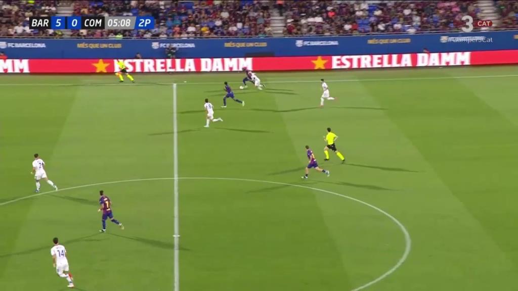 天赋碾压！亚马尔停球转身启动轻松过掉对手！