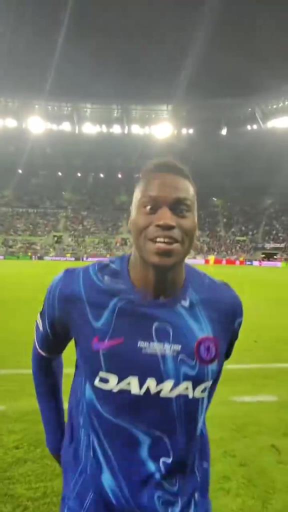 不当喜剧演员可惜了！名场面：拉维亚镜头下的巴迪亚西勒！