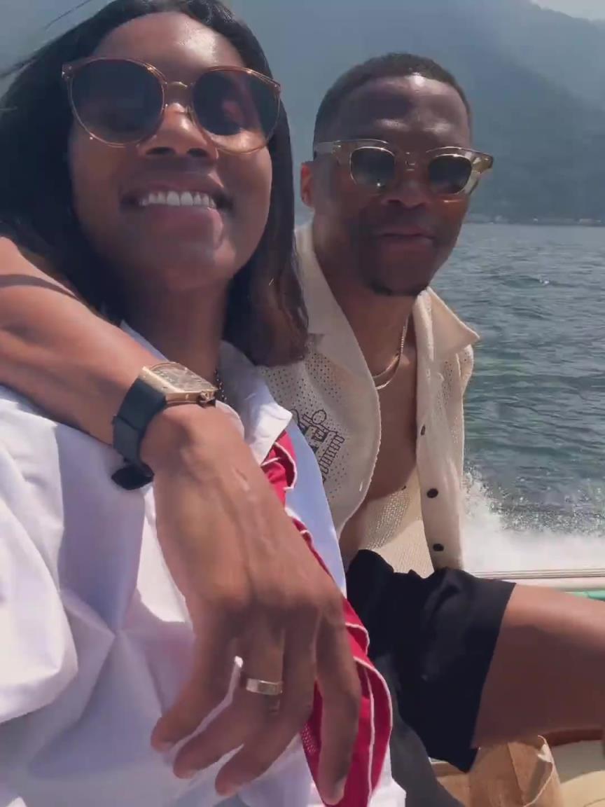 休赛期的大威少，与阳光和大海同行！