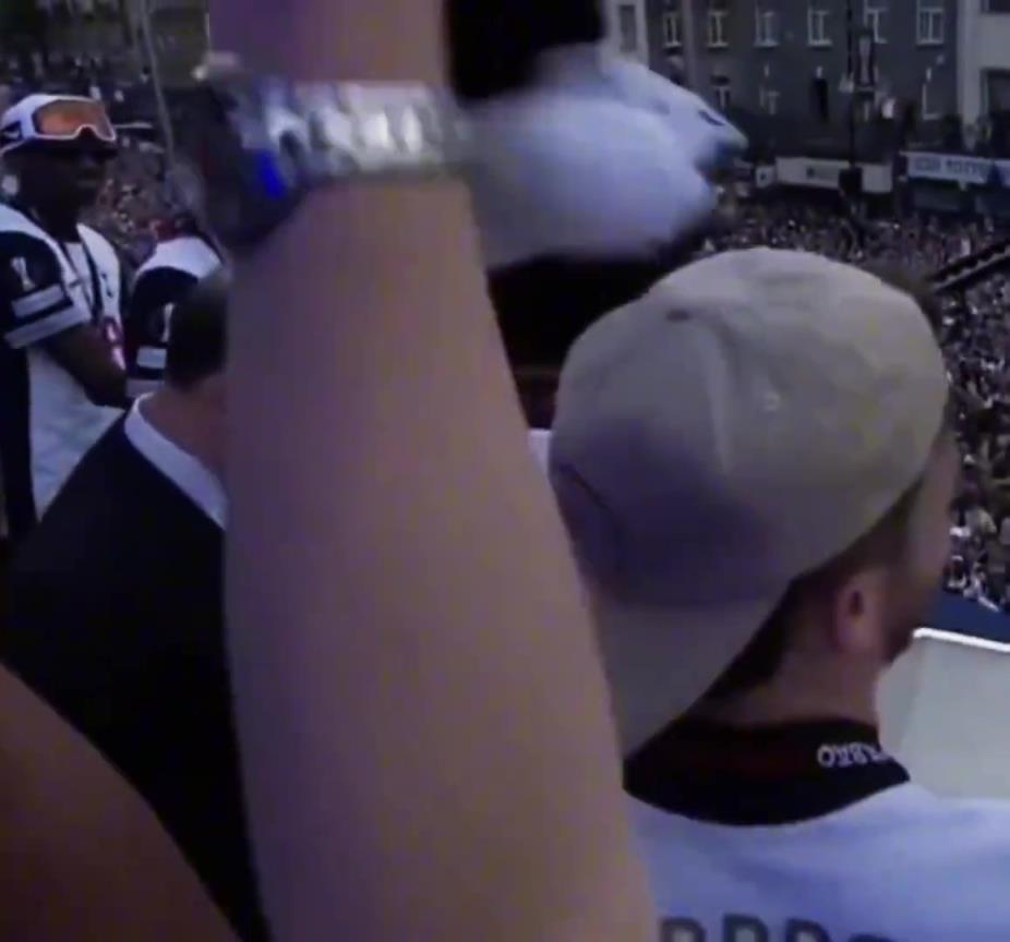 第一次听孙兴慜爆粗口：我TM爱死你们了，我们TMD想要冠军！