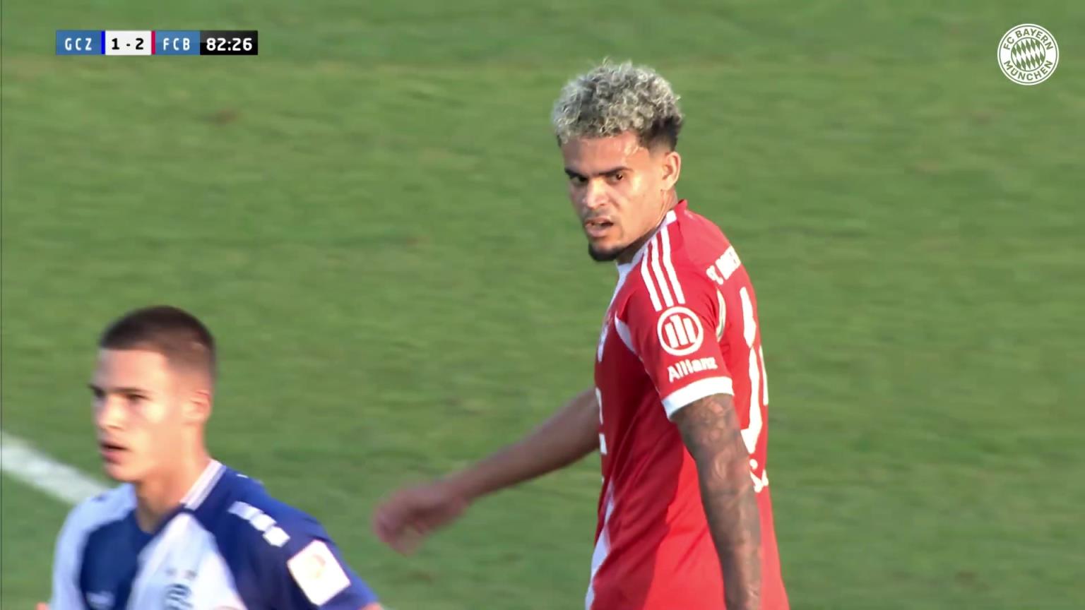 这是谁的部将？迪亚斯1V2人球分过奔袭半场，可惜最终射门被扑出