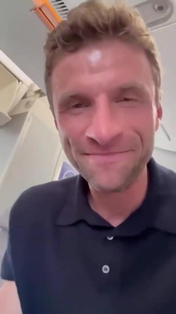 启程前往温哥华！穆勒：十五年来第一次没有诺伊尔的飞行