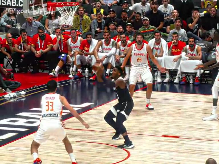 身体素质太劲爆了！重型后卫米切尔国家队集锦！