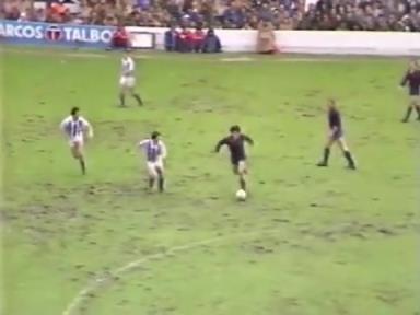 能健康踢完简直就是奇迹！马拉多纳单场被暴力侵犯就能做出集锦！