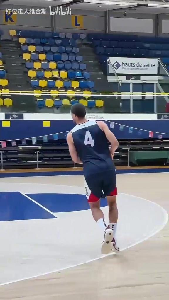 哥几个真的都很开心啊！回顾去年美国男篮的日常训练！