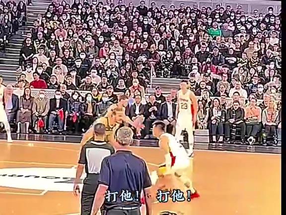 十年前，男篮后卫线就靠这一人，现在则是博采众长