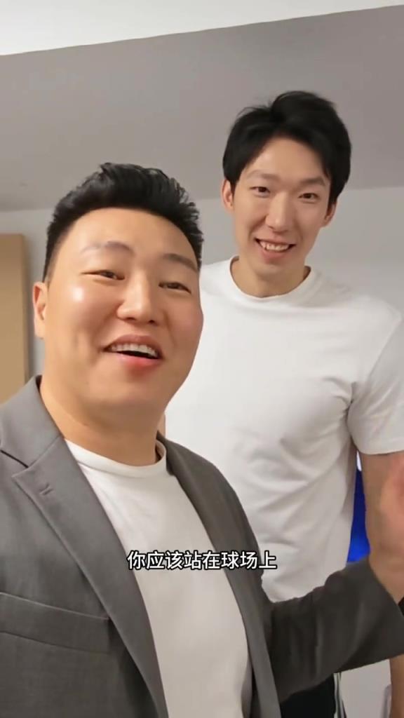 周琦赛后：牛逼就完了！李根：你应该在球场上而不是在演播室~