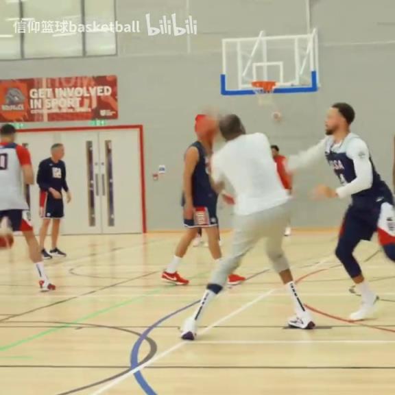 甚至还单挑库里！KD去年美国男篮队内训练单挑合集！
