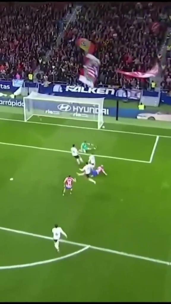 惊艳！格列兹曼连停带过，上演极致丝滑进球！