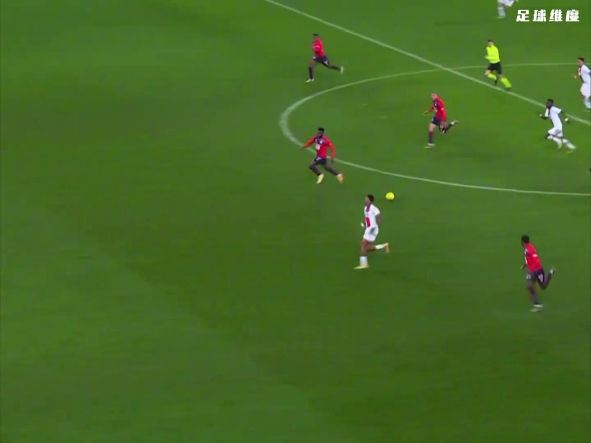 “足坛铲留球的艺术”，谁是你心中最强？