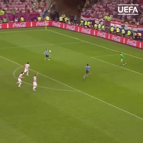 王朝球队的绝对核心！伊涅斯塔12年欧洲杯集锦！如日中天的小白！