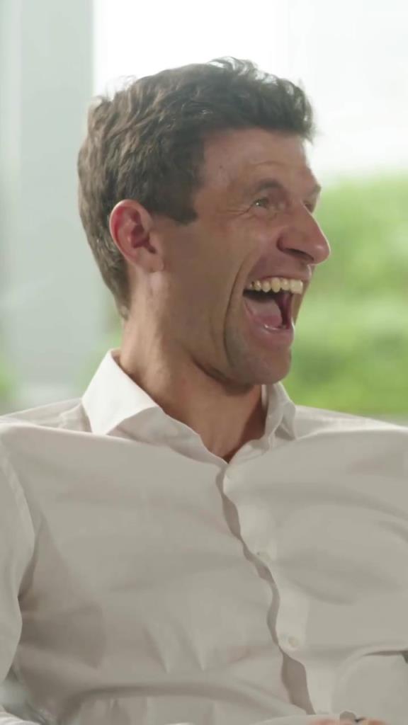 梅西更优雅！穆勒：生涯前十年我一直支持C罗，但年长后支持梅西