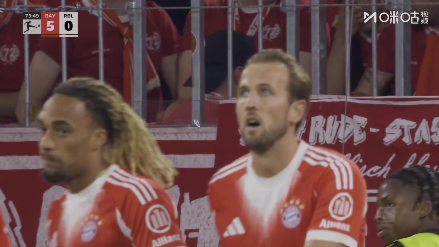 凯恩禁区内兜射破门双响！迪亚斯再送助攻！拜仁5-0领先莱比锡