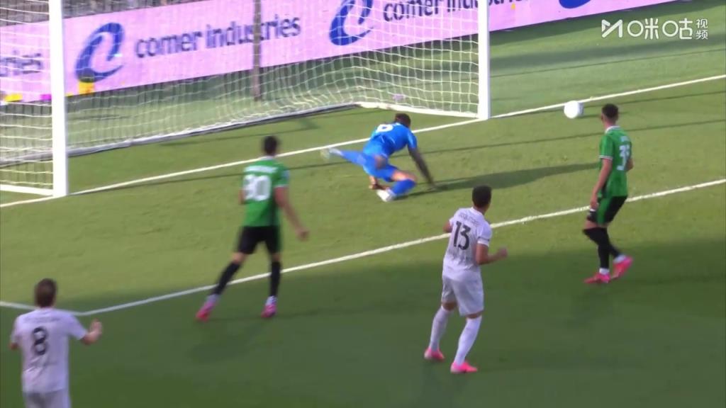 可惜！德布劳内精准直塞，拉赫马尼禁区内打门偏出！