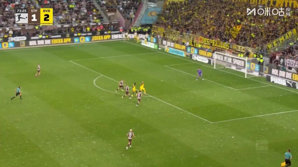 格罗斯长传送助攻！布兰特凌空打门得手！多特3-1领先圣保利！