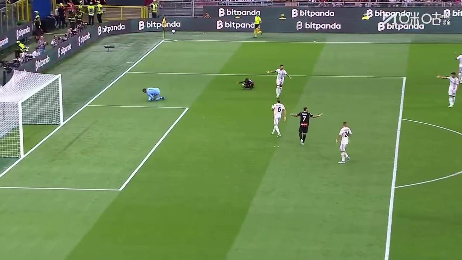 传的是真好啊！魔笛挑传身后，S-希门尼斯单刀破门越位在先