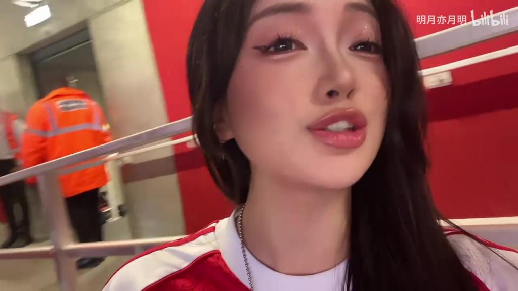 阿森纳球迷小姐姐：25/26赛季第一唱！！阿森纳！我们喜欢你！