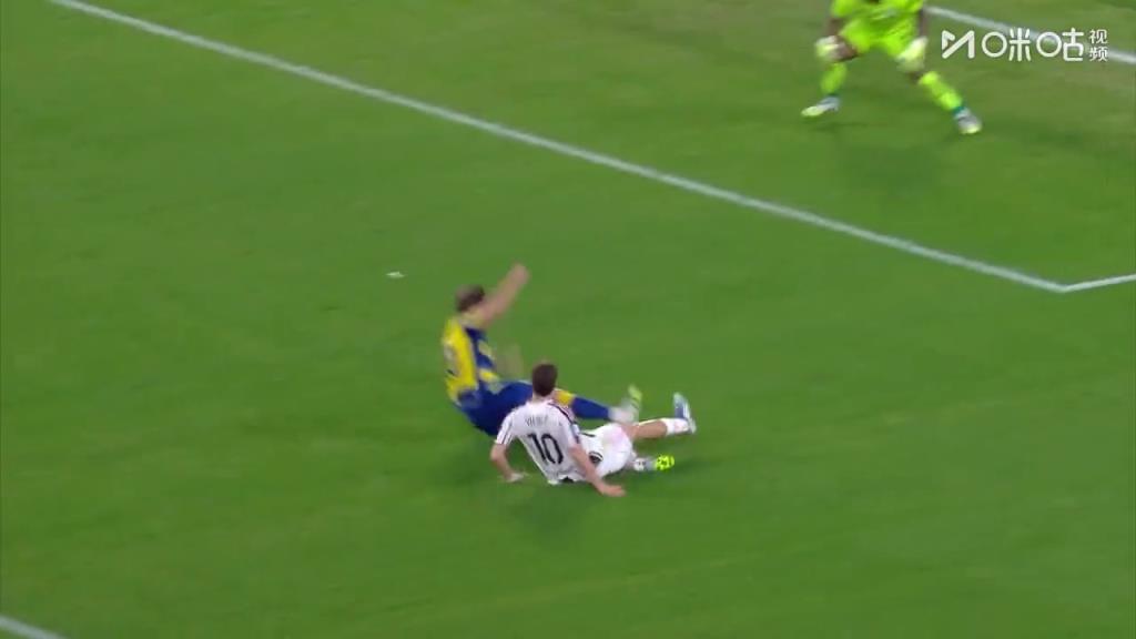 【集锦】意甲-伊尔迪兹两助攻戴维首球DV9破门 十人尤文2-0帕尔马