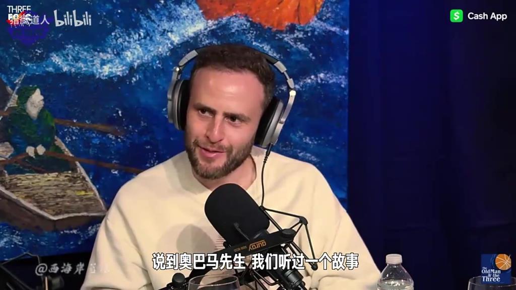 诺阿：詹姆斯快攻暴扣，科比直接转身不看，他不想承认詹姆斯厉害