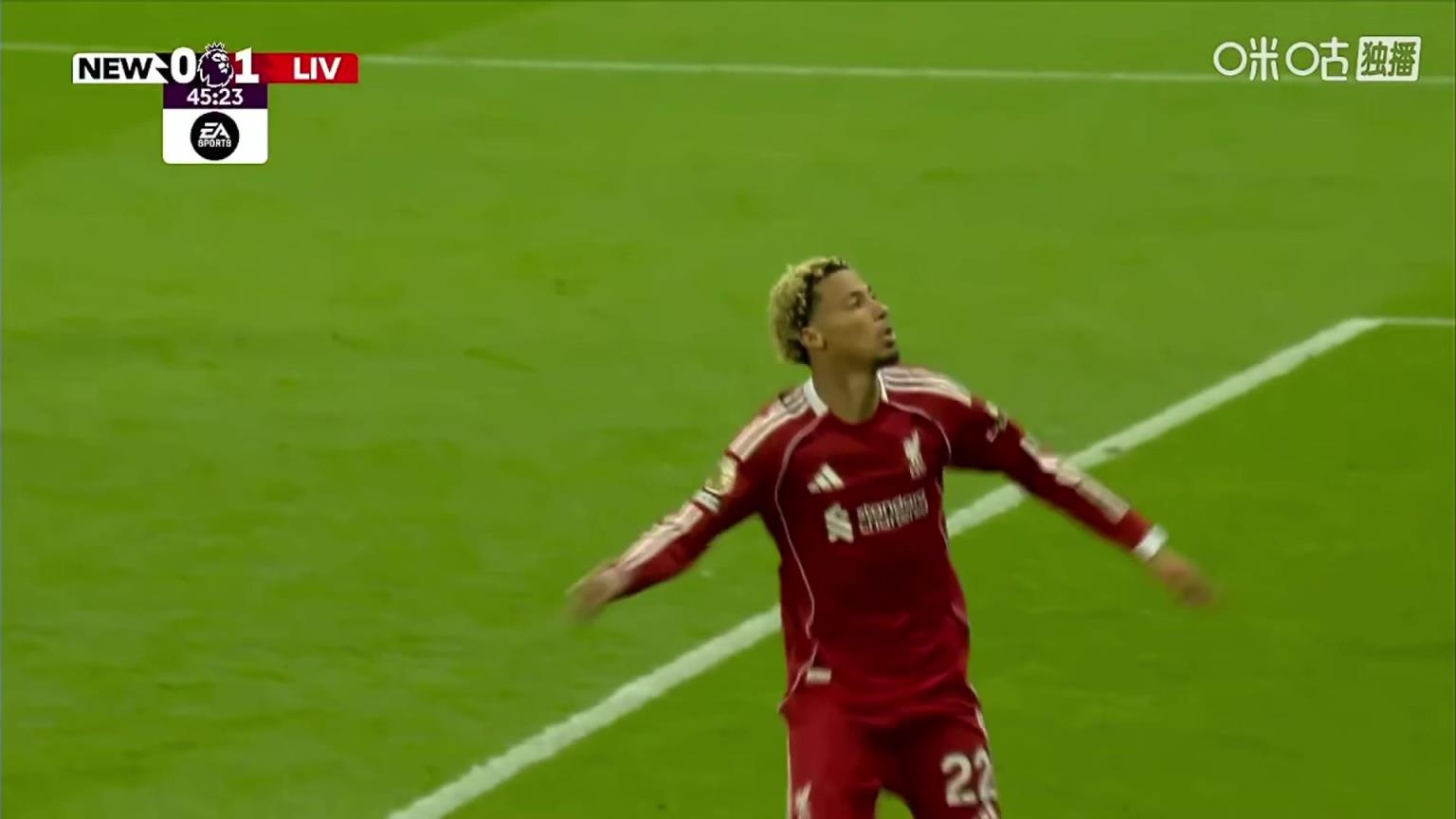 埃基蒂克推射死角破门！詹俊大喊：三场三球，神锋降临！