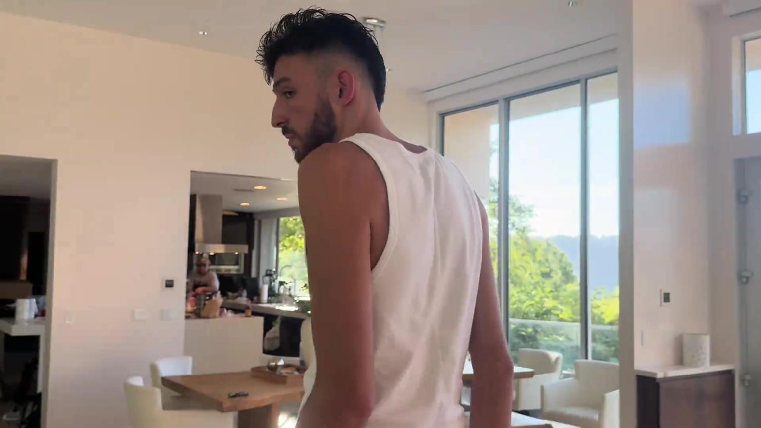 切特超帅变装转场：如果多一张船票 你会不会同我走