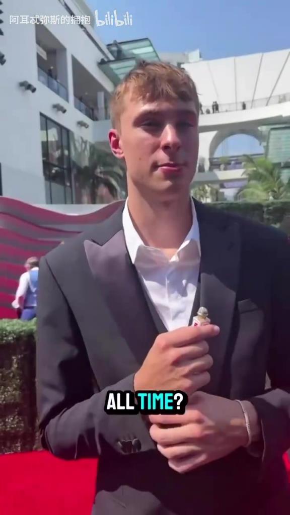 弗拉格此前：从小最喜欢伯德，最想跟詹姆斯组队，因为他快退役了