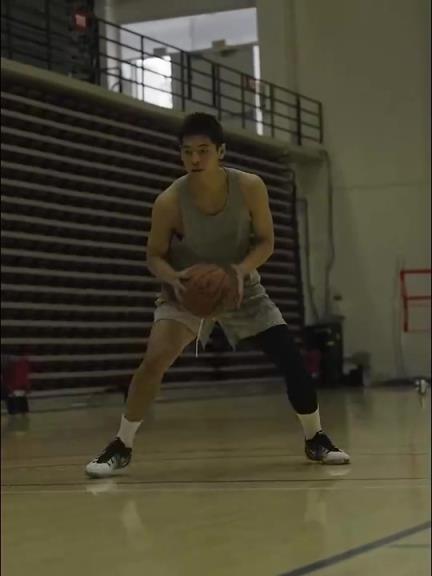 加盟广东值得期待！崔永熙上个月晒训练视频：康复进度55%⏲